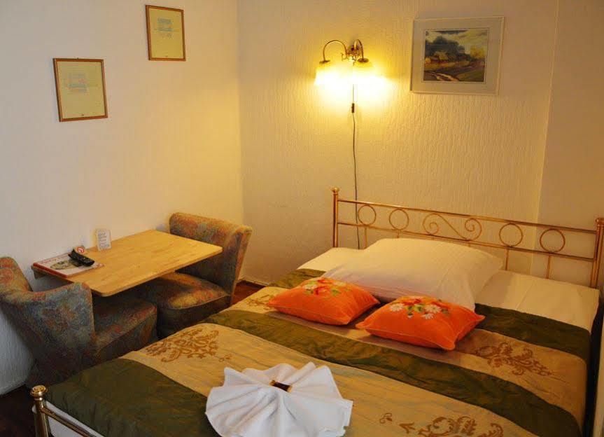 Pension Ingeborg Берлин Экстерьер фото